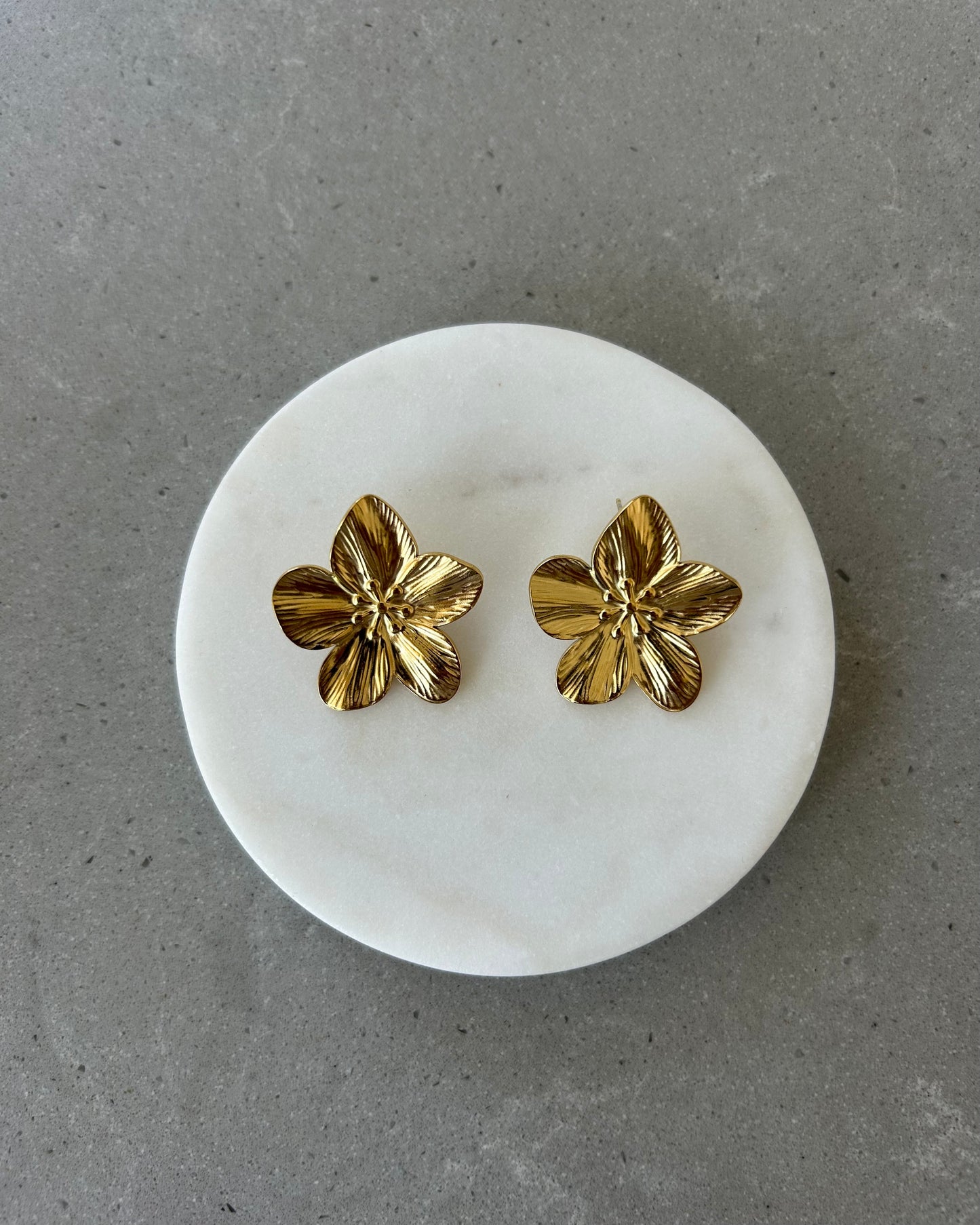 fresia earring